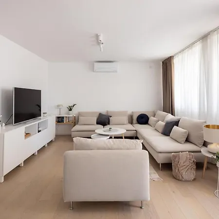 דירה Nova 4* *
