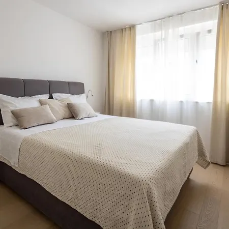 Nova 4* Dugi Rat