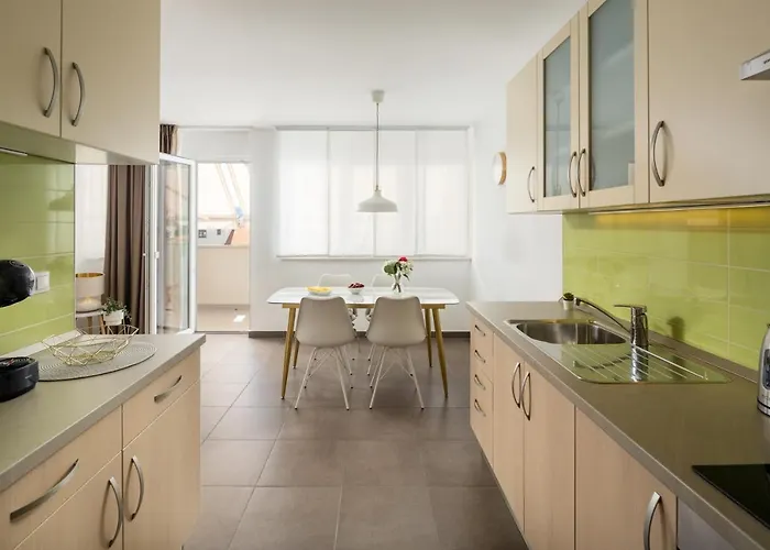 Nova 4* دوغي رات